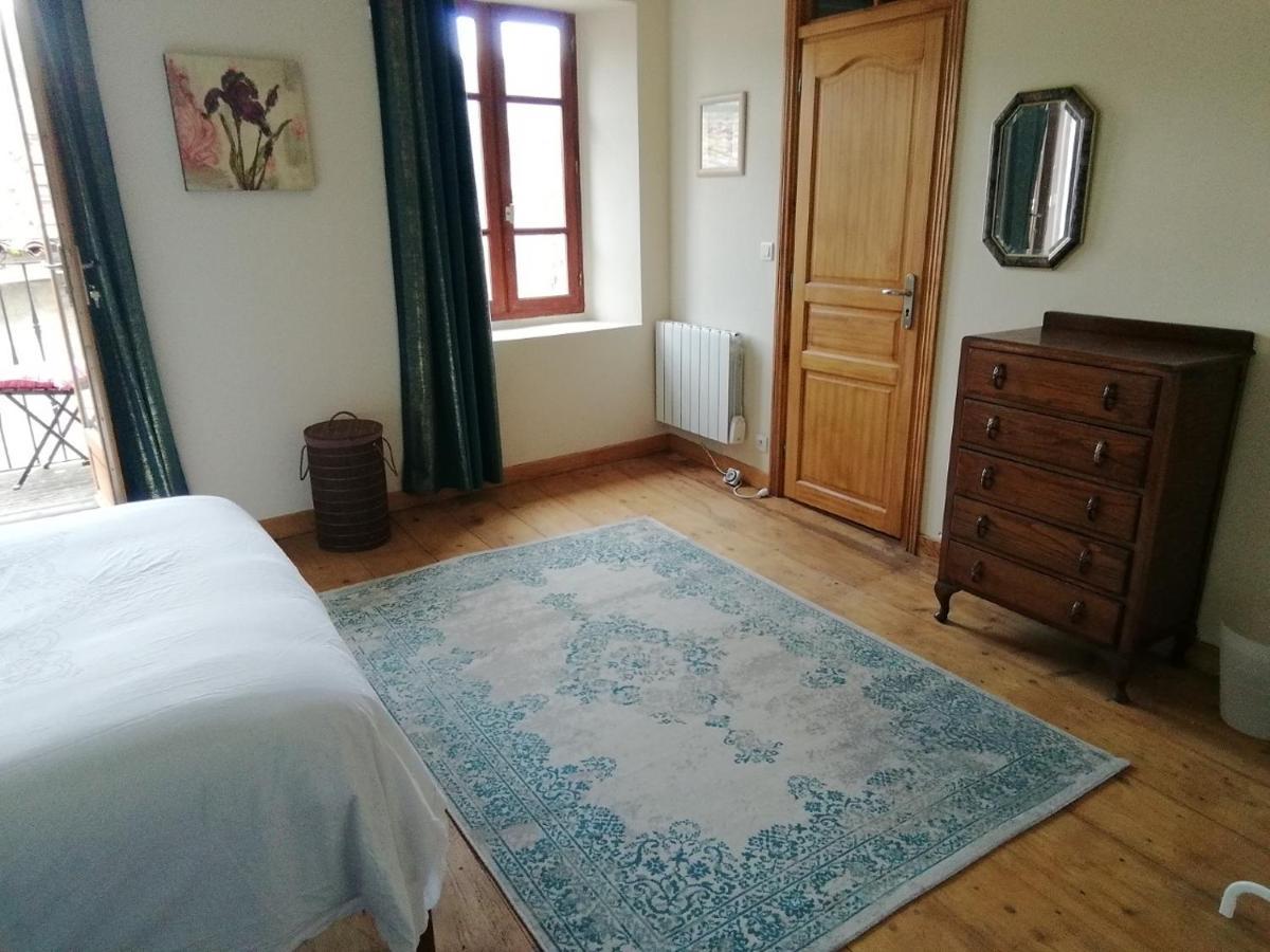 Aux Douces Nuits De Rivel Bed & Breakfast エクステリア 写真