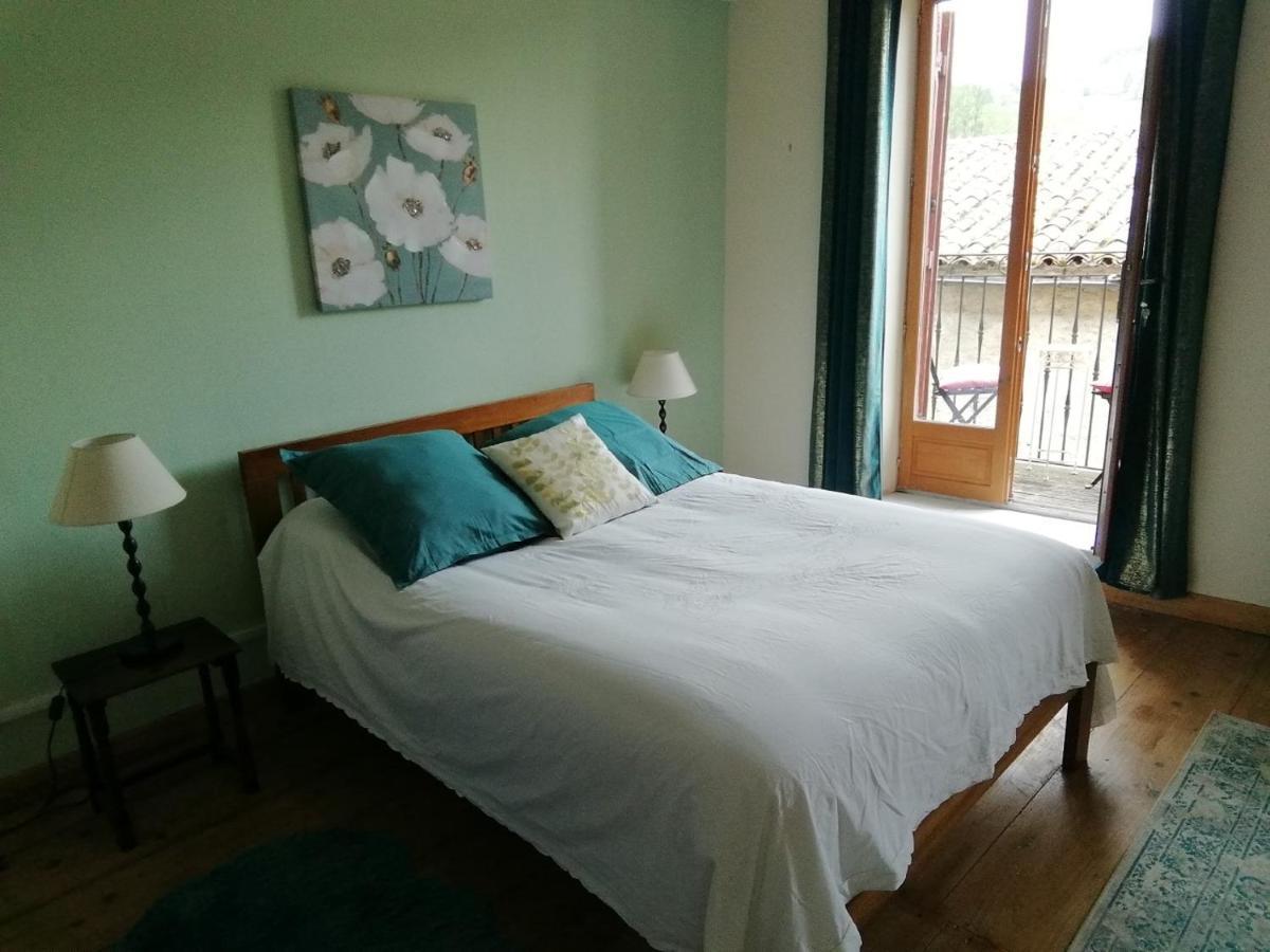 Aux Douces Nuits De Rivel Bed & Breakfast エクステリア 写真